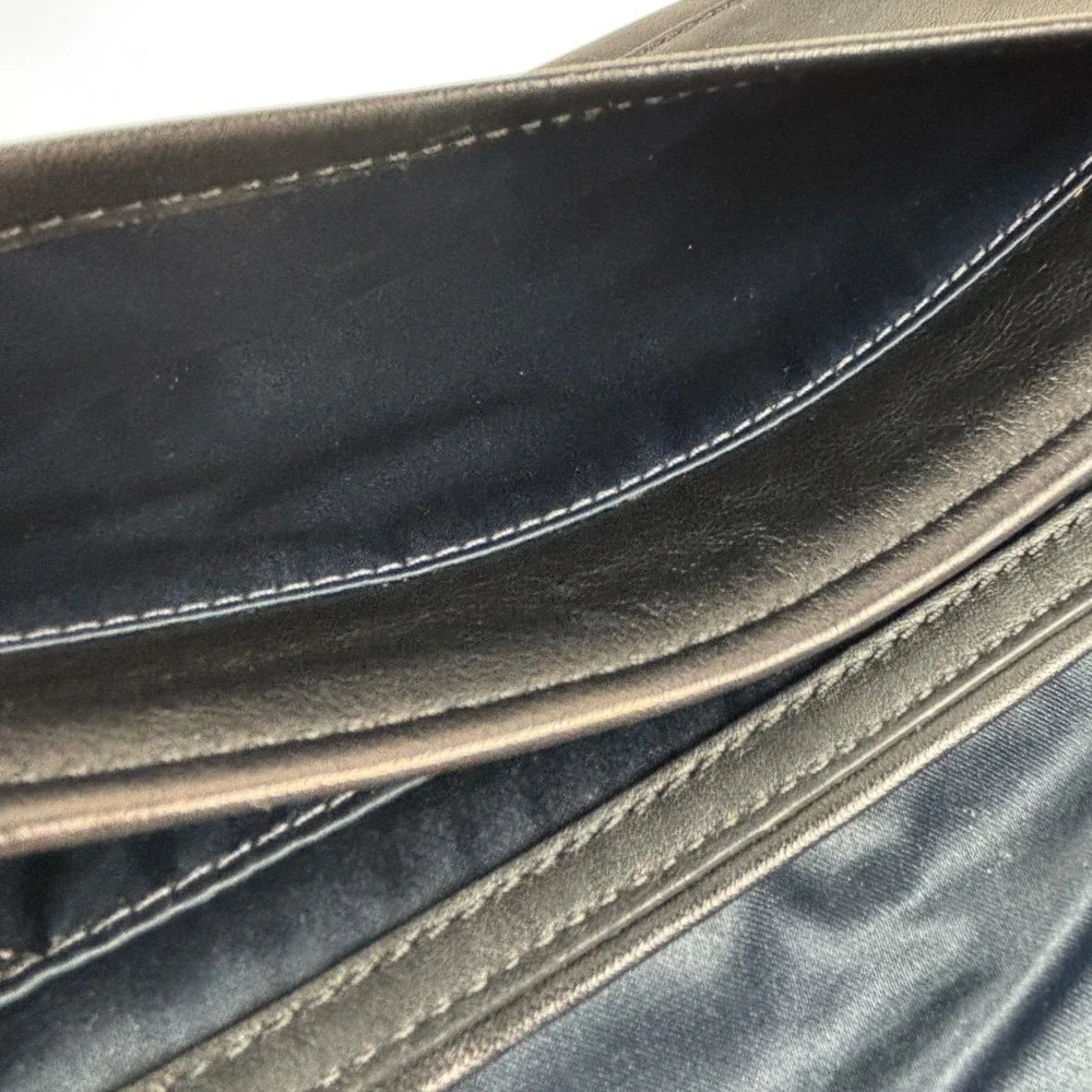 Coach Leather Wristlet Clutch Womens‎ Black Turnlock Silver Hardware Vintage